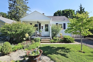 68 E Stanton Ave, Columbus, OH 43214