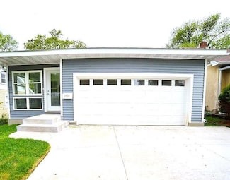 1310 Pacific St, Saint Paul, MN 55106