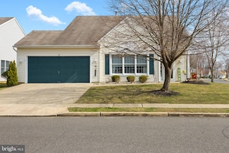 82 Wagon Wheel Ln, Columbus, NJ 08022
