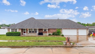 2770 Summerfield Place, Pryor, OK 74361