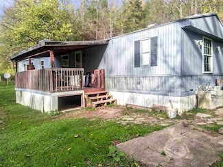 5864 S Garrison Rd, Connersville, IN 47331