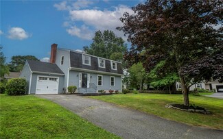 130 Forest Ave, Middletown, RI 02842