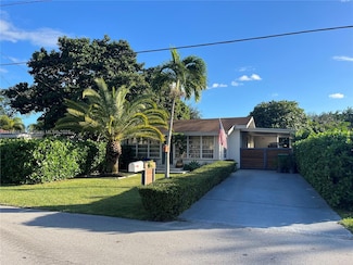 9040 SW 156th St, Palmetto Bay, FL 33157