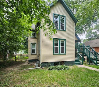 2217 Latham St, Rockford, IL 61103