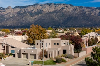 8400 Chateau Dr NE, Albuquerque, NM 87122