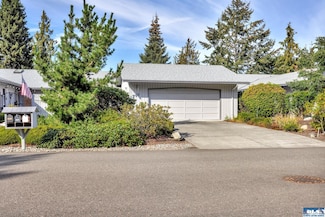 134 Hilltop Dr, Sequim, WA 98382