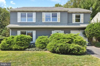 157 Eaton Dr, Wayne, PA 19087