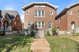 5811 Goener Ave, Saint Louis, MO 63116