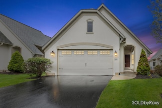 425 Enclave Ct SE, Grand Rapids, MI 49546