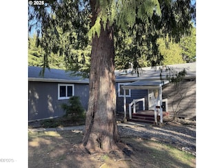 925 SW Dolores Dr, Waldport, OR 97394