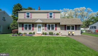 118 Woodlawn Rd, Warminster, PA 18974