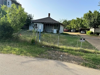 1009 Mobile St, Dallas, TX 75208