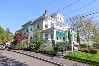 65 Hubbard St, Manchester, NH 03104
