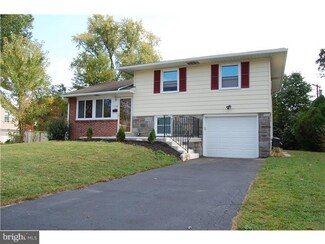 1122 Wynnbrook Rd, Secane, PA 19018