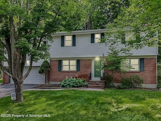 104 Sturbridge Rd, Clarks Summit, PA 18411