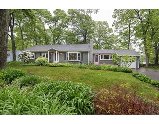 207 Greenwood Rd, Andover, MA 01810