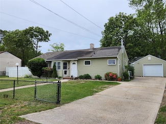 163 Sylvan Ave, Riverhead, NY 11901