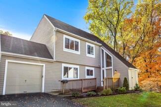 1490 Roundleaf Ct, Reston, VA 20190