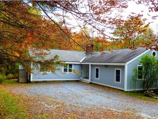 386 Ruby Raymond Rd, Waterbury Center, VT 05677