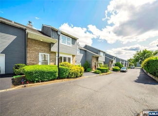 8-21 Creek Ct Unit 1X, Fair Lawn, NJ 07410