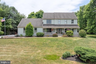 182 Shore Line Dr, Honey Brook, PA 19344