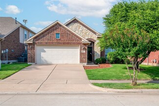 4017 Summerhill Ln, Fort Worth, TX 76244