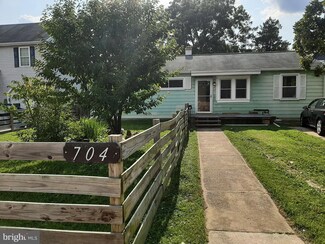 704 Dale Ave, Baltimore, MD 21206