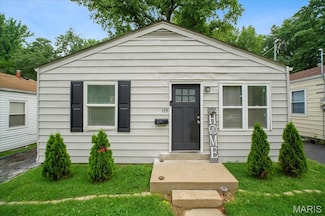 135 Anabel Ave, Saint Louis, MO 63135