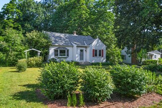 95 Wallace Rd, Fitchburg, MA 01420