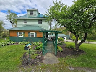 4212 Dayton Rd, New Bethlehem, PA 16242