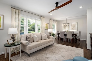 613 Oakmoor Dr, Birmingham, AL 35209