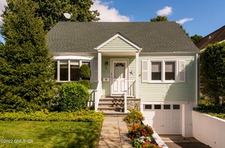 8 Cross St, Greenwich, CT 06831