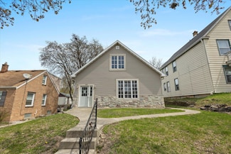 302 S 75th St, Milwaukee, WI 53214