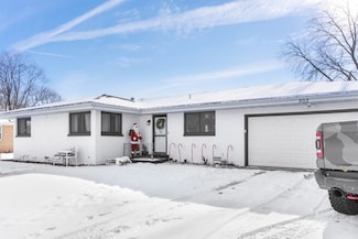 303 Taylor St, Dwight, IL 60420