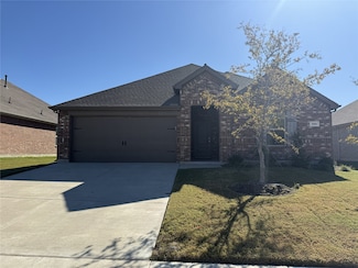 505 Summit Pass Ln, Princeton, TX 75407