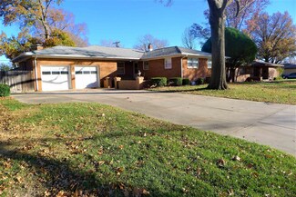 930 N Chipper Ln, Wichita, KS 67212