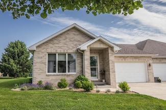 310 11th Cir SE, Demotte, IN 46310