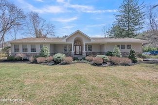 108 Leedsville Dr, Lincroft, NJ 07738