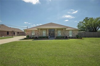 129 Robichaux Dr, La Place, LA 70068