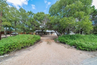 15 Las Flores Dr, Wimberley, TX 78676