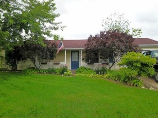 22616 Westmont Ct, Woodburn, IN 46797