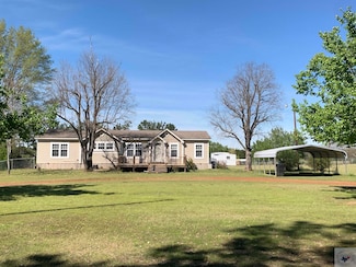 33 Cr 3775, Queen City, TX 75572