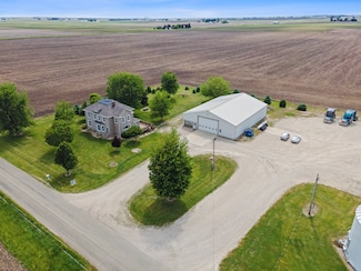 4731 E 10th Rd, Earlville, IL 60518