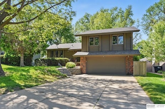 13591 Arbor St, Omaha, NE 68144