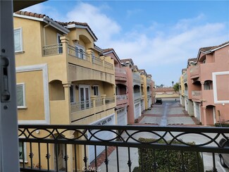 8270 Golden Circle St, Garden Grove, CA 92844