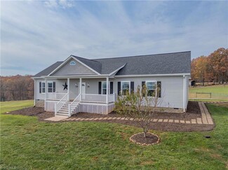 3084 Retreat Rd, Boones Mill, VA 24065