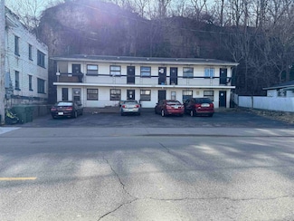 2565 Central Ave, Dubuque, IA 52001