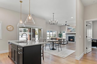 1801 Opus Ln Unit 101, Fitchburg, WI 53593