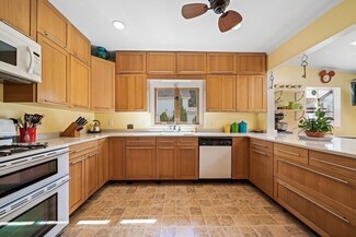 5 Gerry Ct, Stoneham, MA 02180