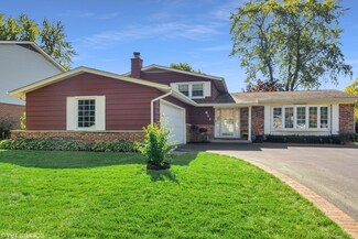611 W Burning Tree Ln, Arlington Heights, IL 60004